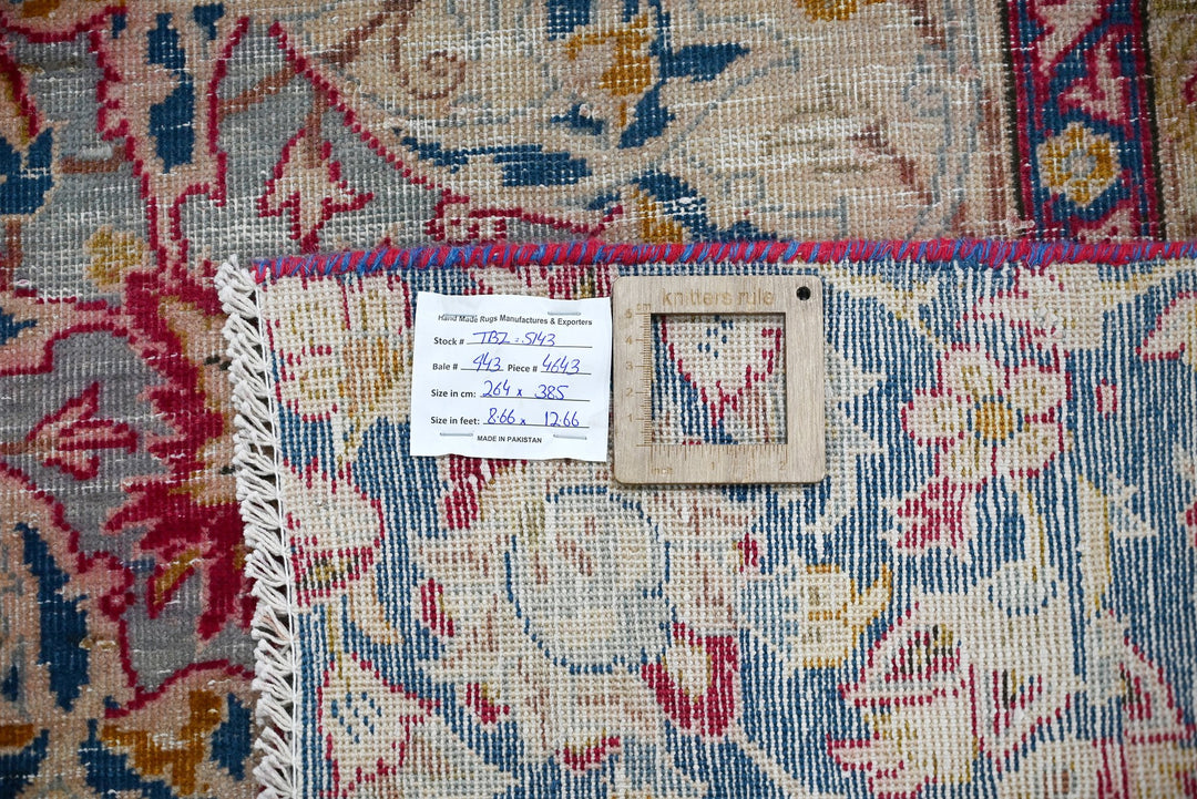 red Oversized rug 8' 8" x 12' 8"