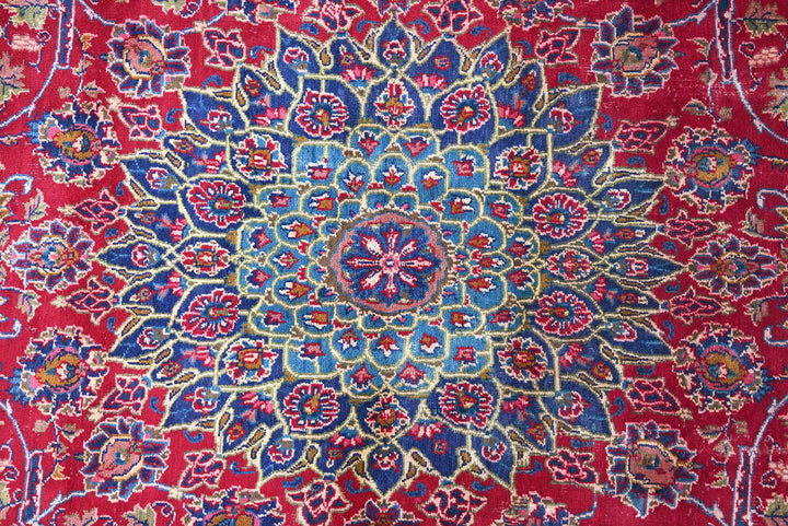 red Oversized rug 9' 0" x 12' 1"