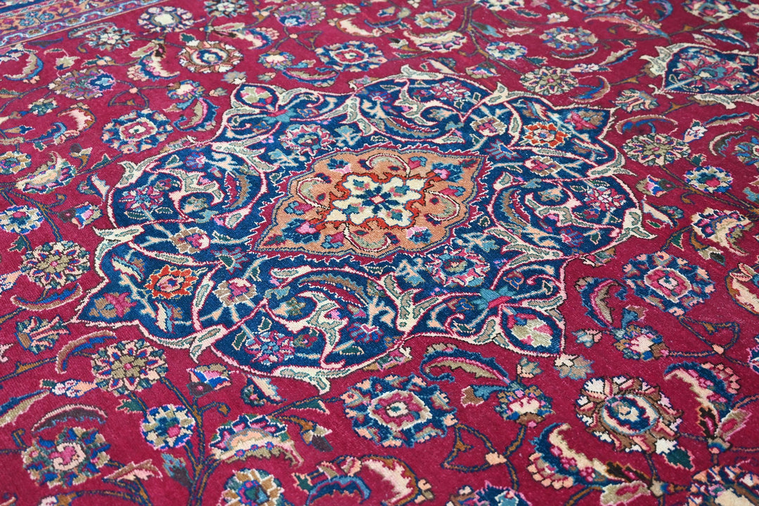 red Oversized rug 9' 7" x 12' 8"