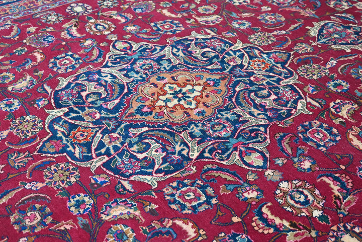 red Oversized rug 9' 7" x 12' 8"
