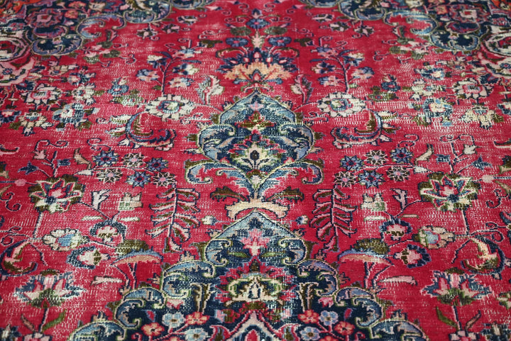 red Oversized rug 9' 1" x 12' 6"