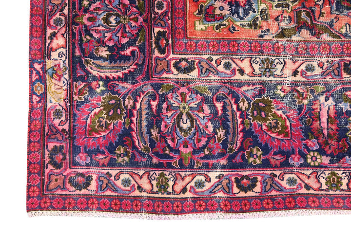 red Oversized rug 9' 1" x 12' 6"