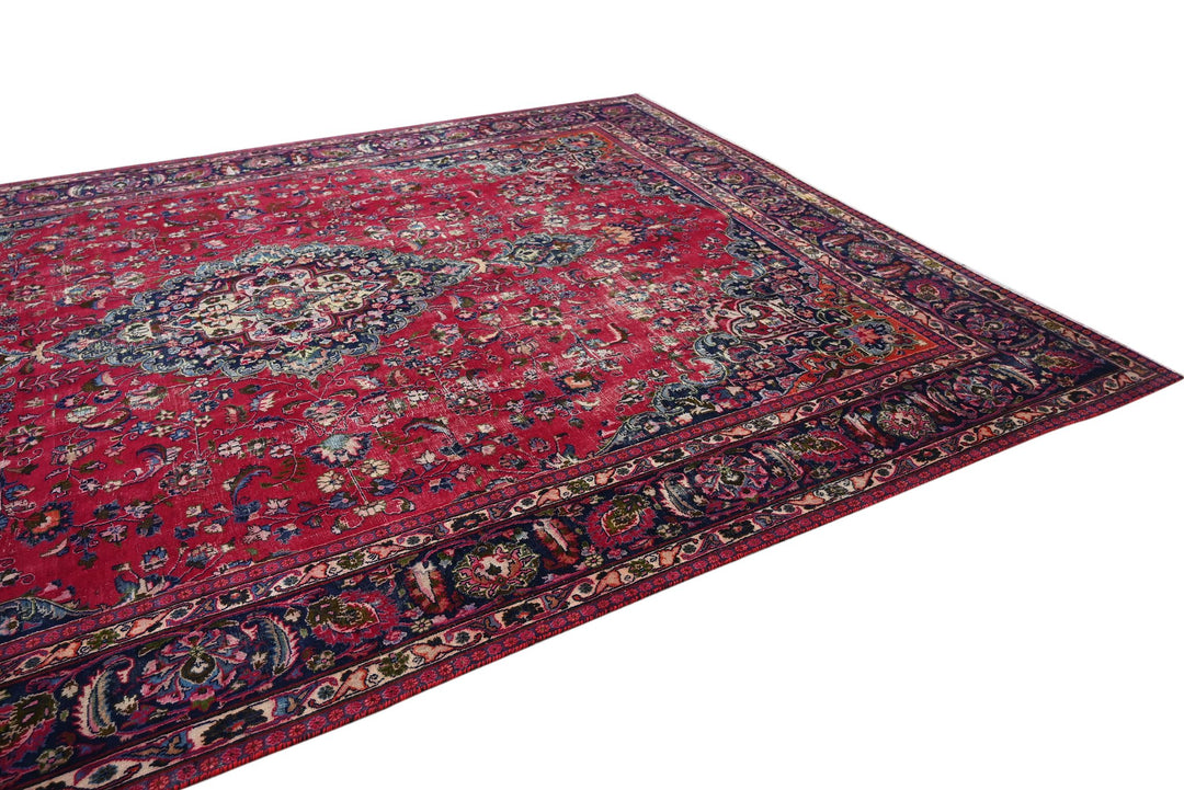 red Oversized rug 9' 1" x 12' 6"
