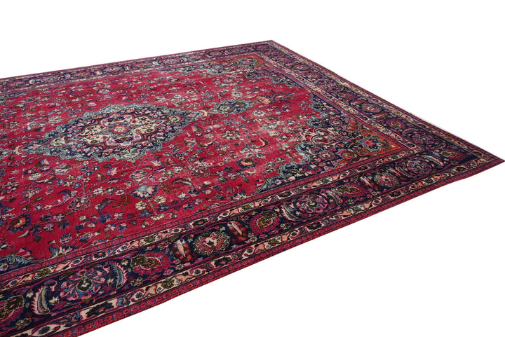 red Oversized rug 9' 1" x 12' 6"