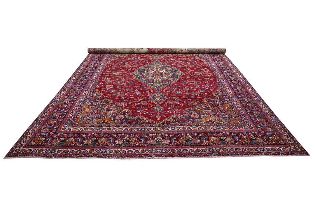 red Oversized rug 9' 3" x 12' 8"