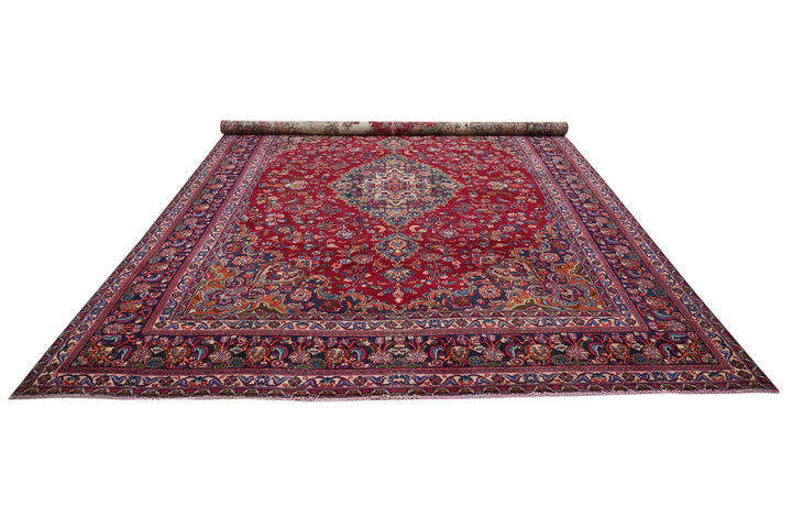red Oversized rug 9' 3" x 12' 8"