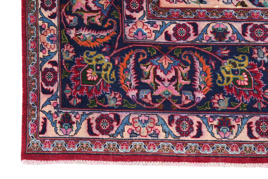 red Oversized rug 9' 8" x 13' 0"