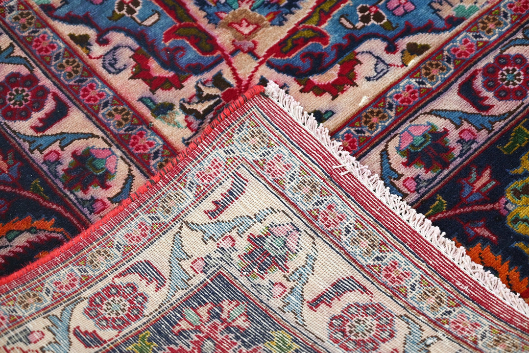 red Oversized rug 9' 8" x 13' 0"