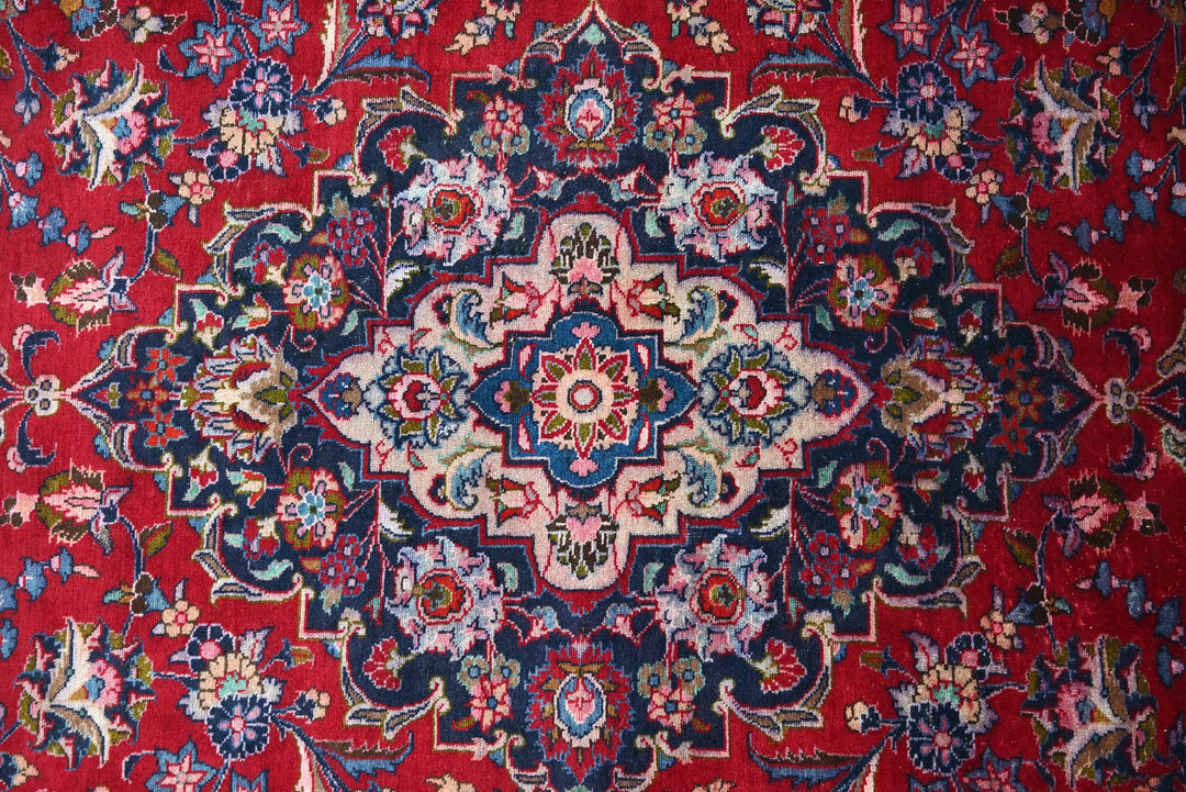 red Oversized rug 9' 8" x 13' 0"