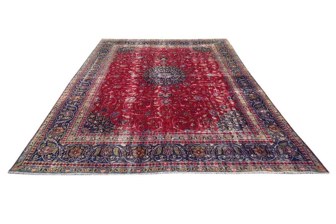 red Oversized rug 9' 1" x 12' 6"