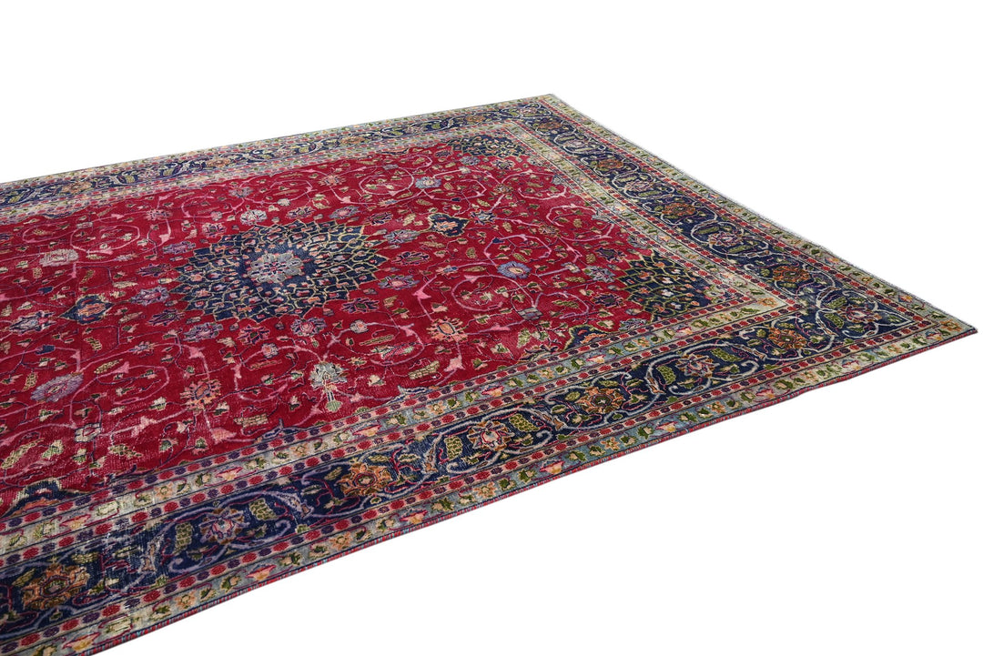 red Oversized rug 9' 1" x 12' 6"