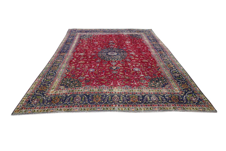 red Oversized rug 9' 1" x 12' 6"