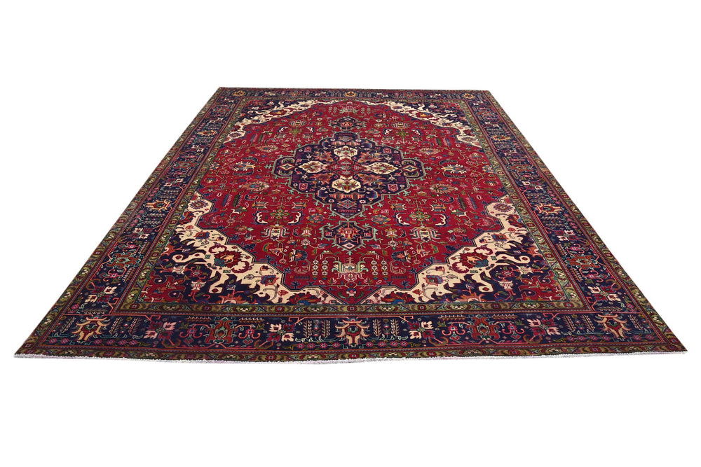 red Oversized rug 9' 2" x 11' 11"