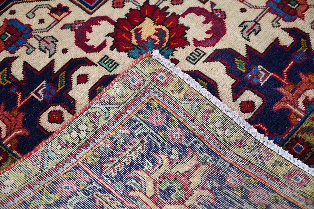 red Oversized rug 9' 2" x 11' 11"