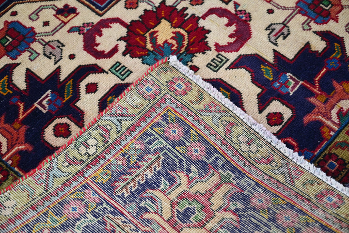 red Oversized rug 9' 2" x 11' 11"