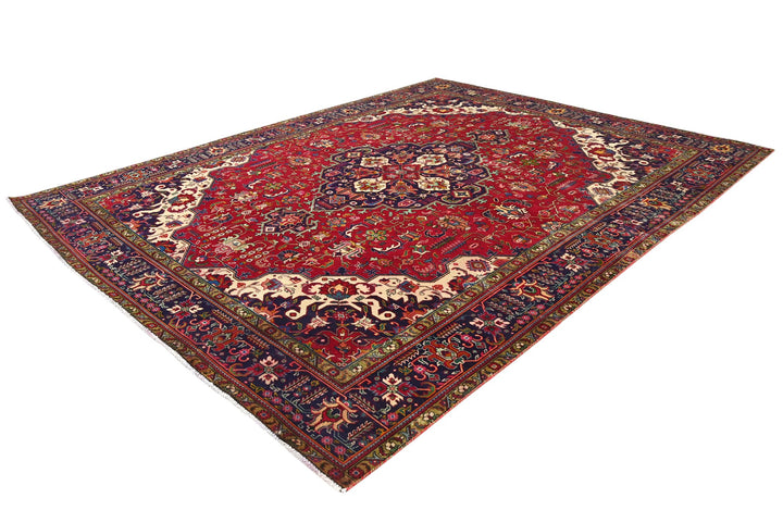 red Oversized rug 9' 2" x 11' 11"