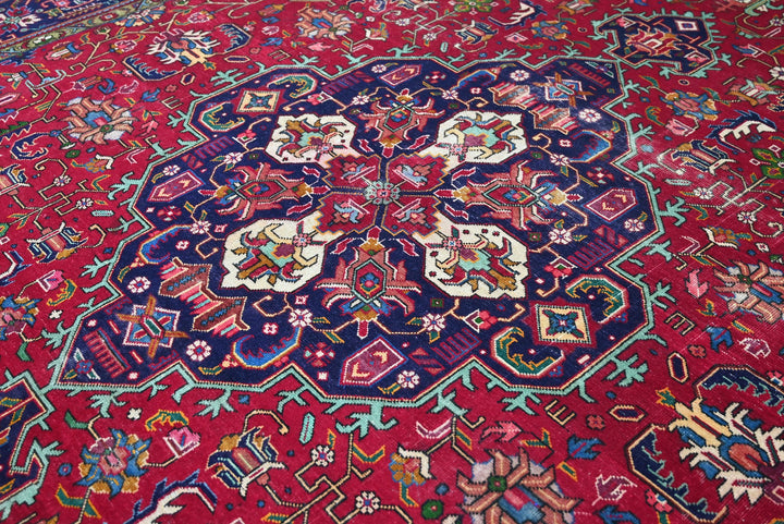 red Oversized rug 9' 2" x 11' 11"