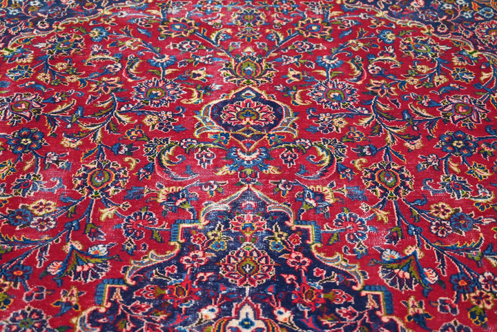 red Oversized rug 9' 4" x 13' 1"