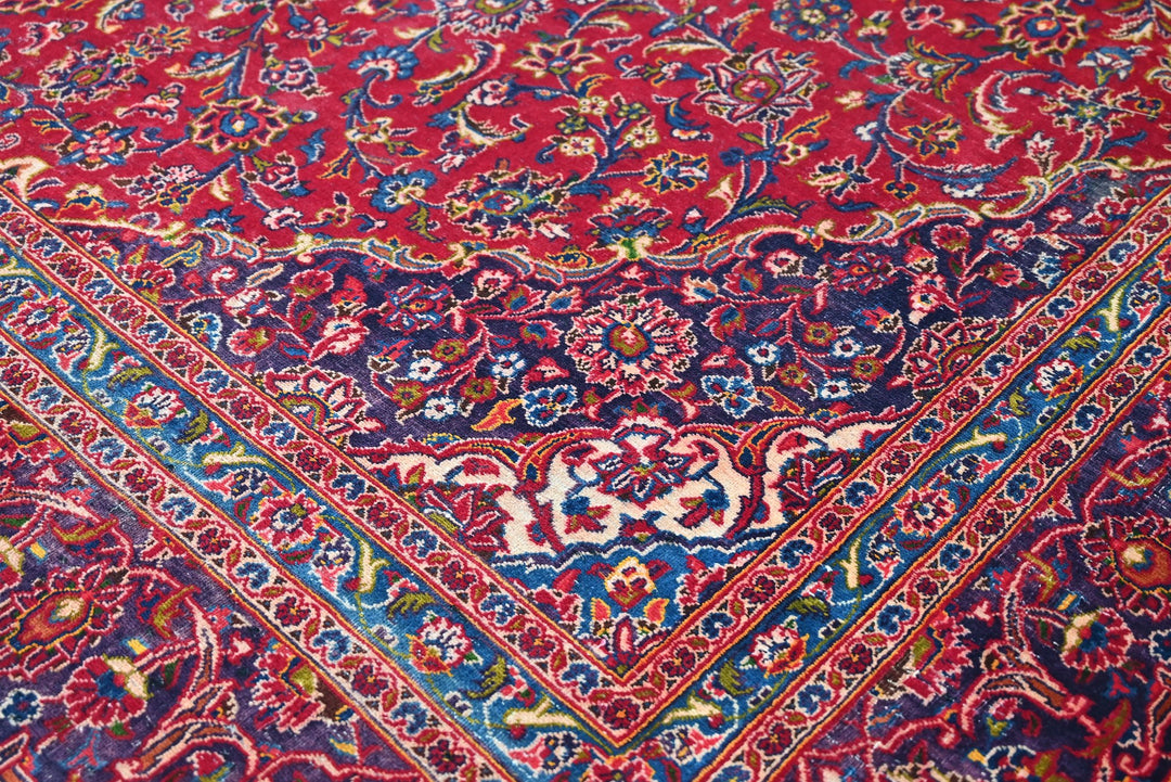 red Oversized rug 9' 4" x 13' 1"