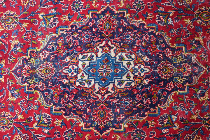 red Oversized rug 9' 4" x 13' 1"