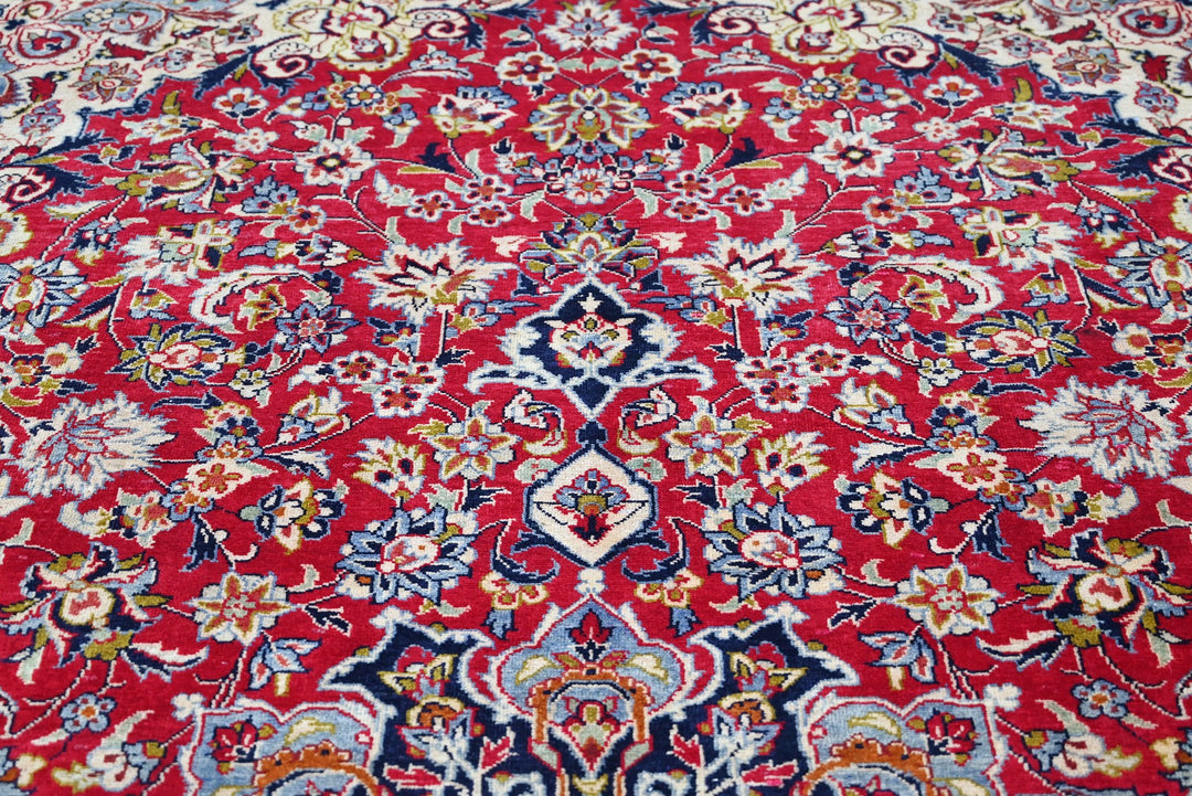 red Oversized rug 9' 4" x 13' 3"