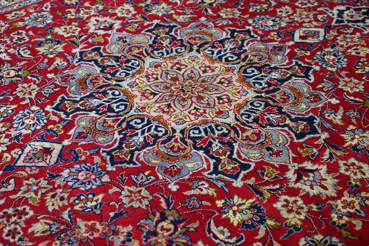 red Oversized rug 9' 4" x 13' 3"