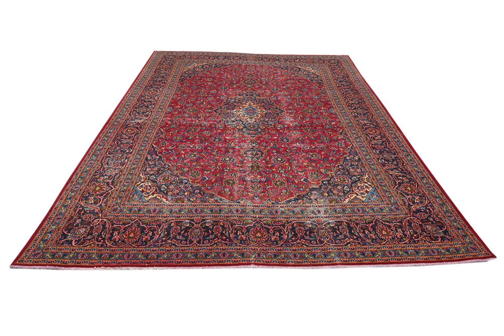 red Oversized rug 9' 3" x 12' 8"