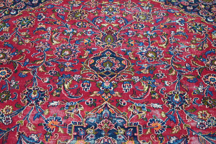 red Oversized rug 9' 3" x 12' 8"