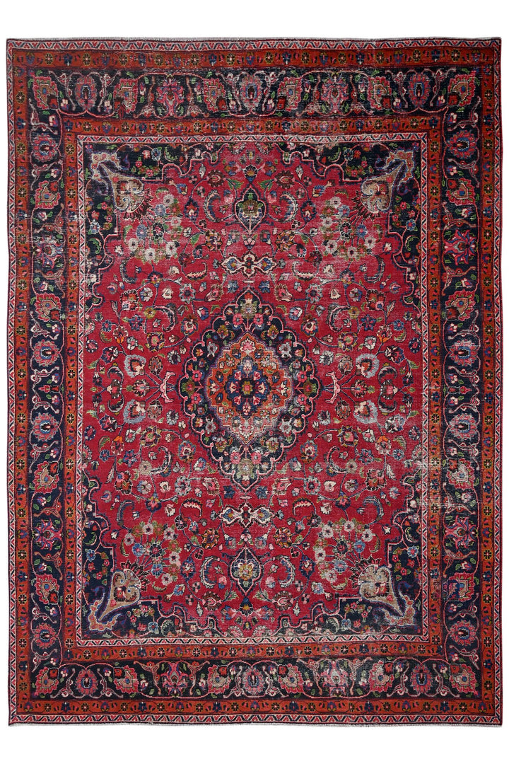 red Oversized rug 9' 6" x 13' 2"