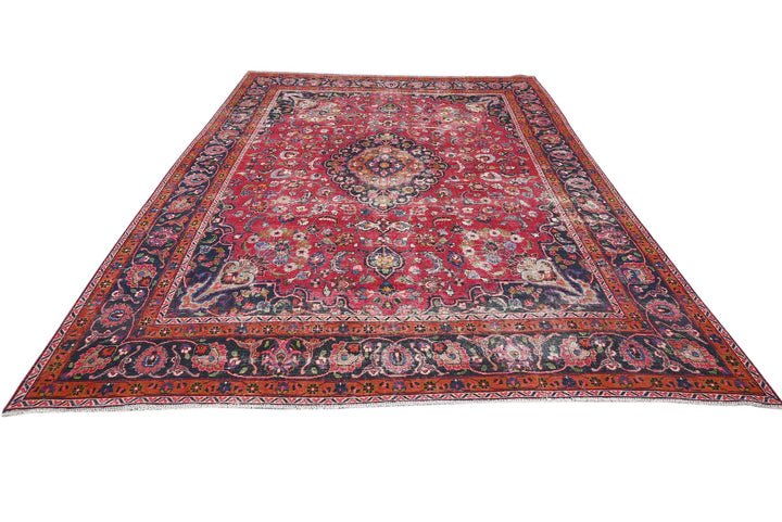 red Oversized rug 9' 6" x 13' 2"