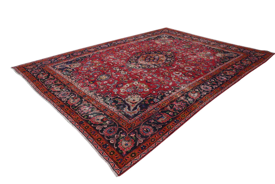 red Oversized rug 9' 6" x 13' 2"
