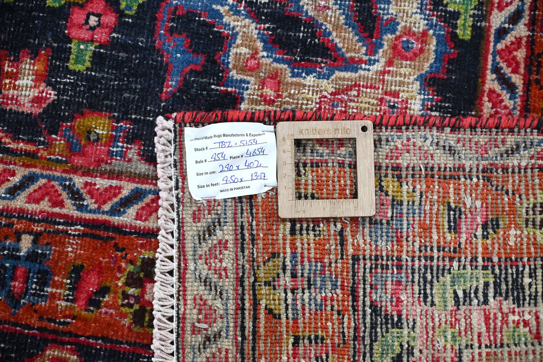 red Oversized rug 9' 6" x 13' 2"