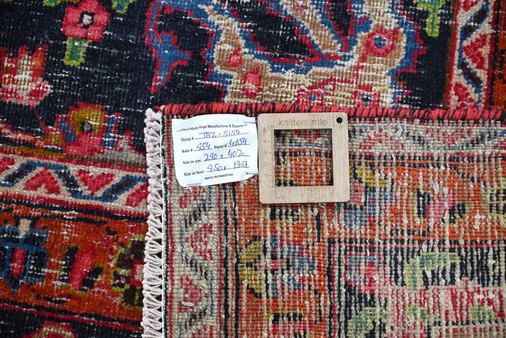 red Oversized rug 9' 6" x 13' 2"