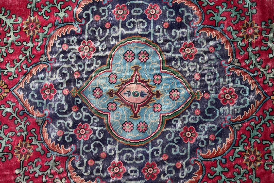red Oversized rug 9' 4" x 9' 4"