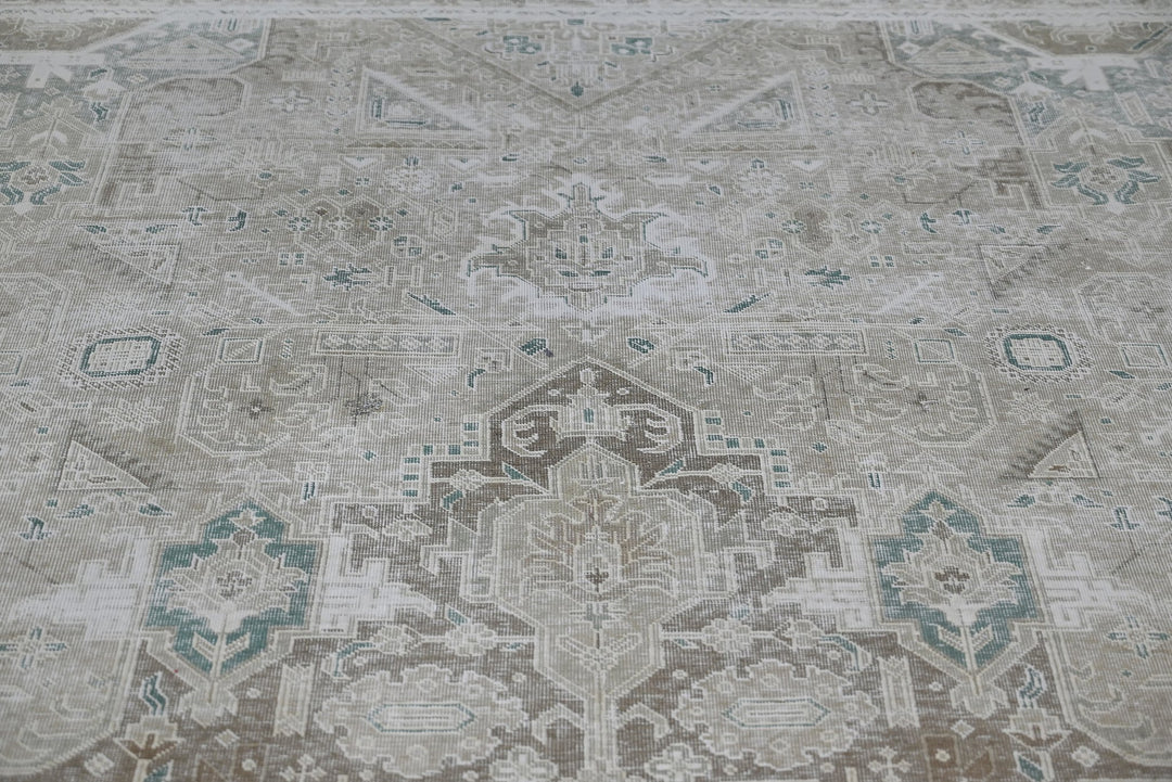 gray Oversized rug 9' 3" x 12' 7"