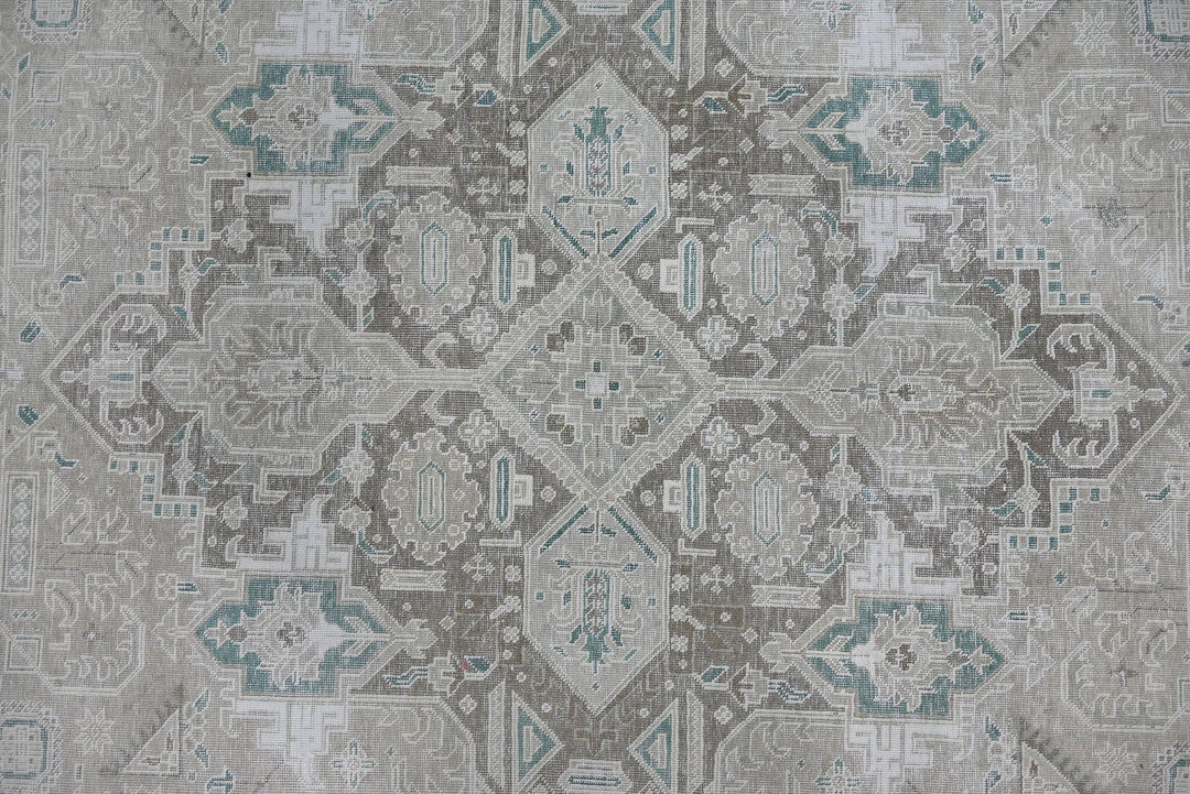 gray Oversized rug 9' 3" x 12' 7"