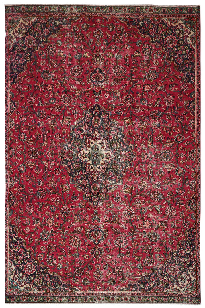 red Large rug 6' 5" x 9' 9"