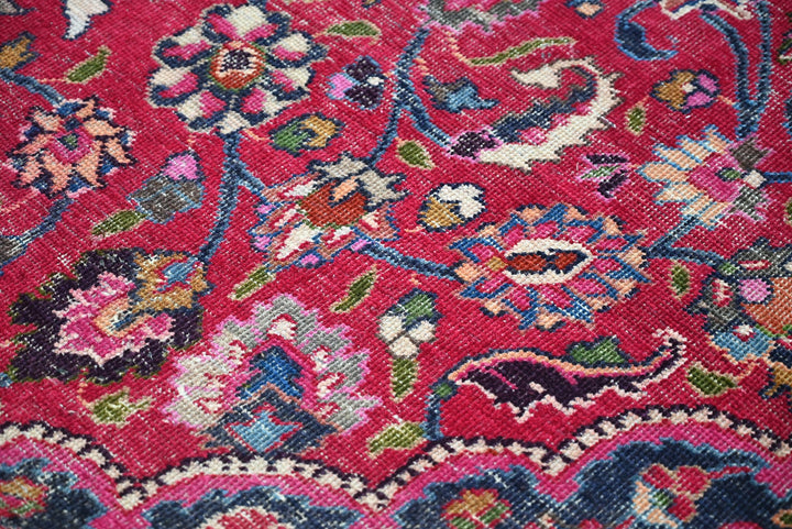 red Large rug 8' 4" x 8' 4"