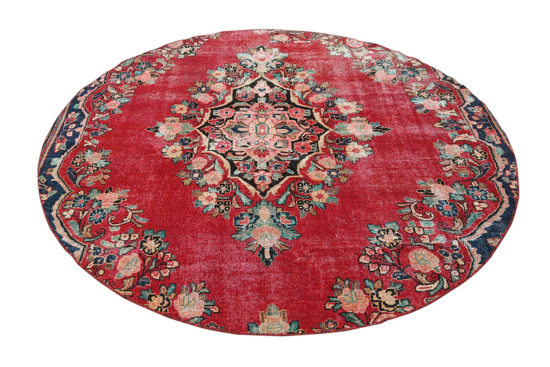 red Large rug 6' 7" x 6' 7"