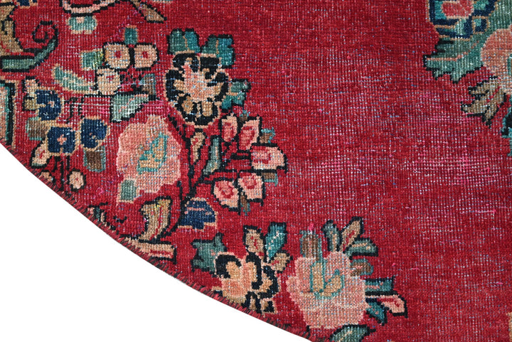 red Large rug 6' 7" x 6' 7"
