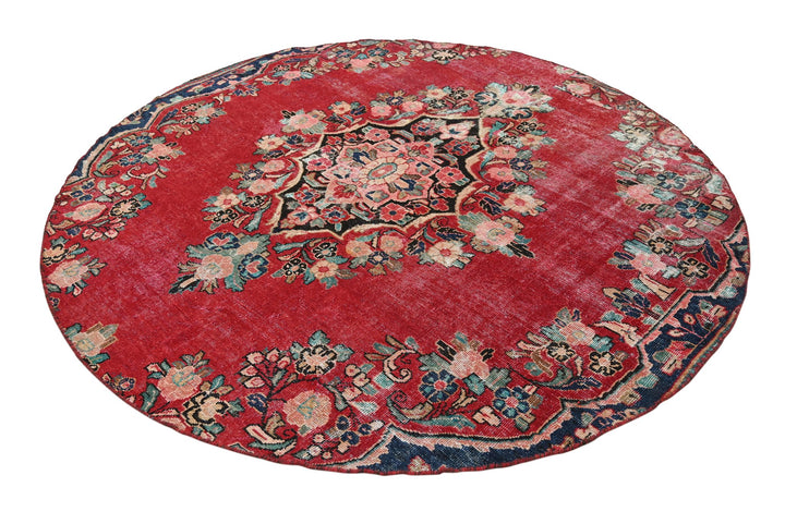 red Large rug 6' 7" x 6' 7"
