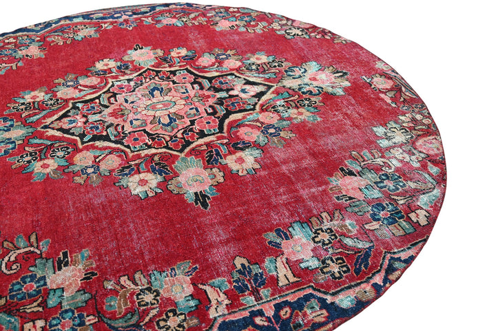 red Large rug 6' 7" x 6' 7"