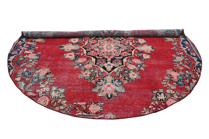 red Large rug 6' 7" x 6' 7"