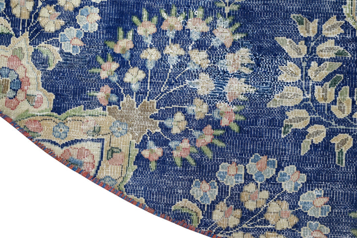 blue Large rug 8' 6" x 8' 6"