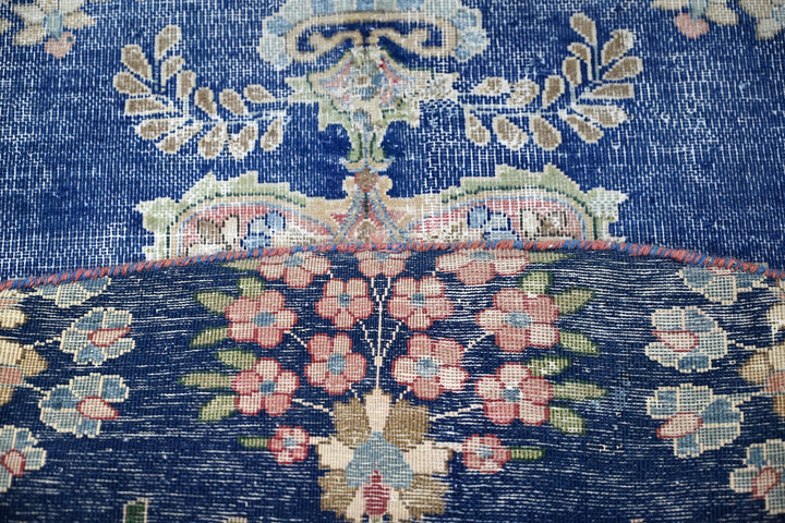 blue Large rug 8' 6" x 8' 6"