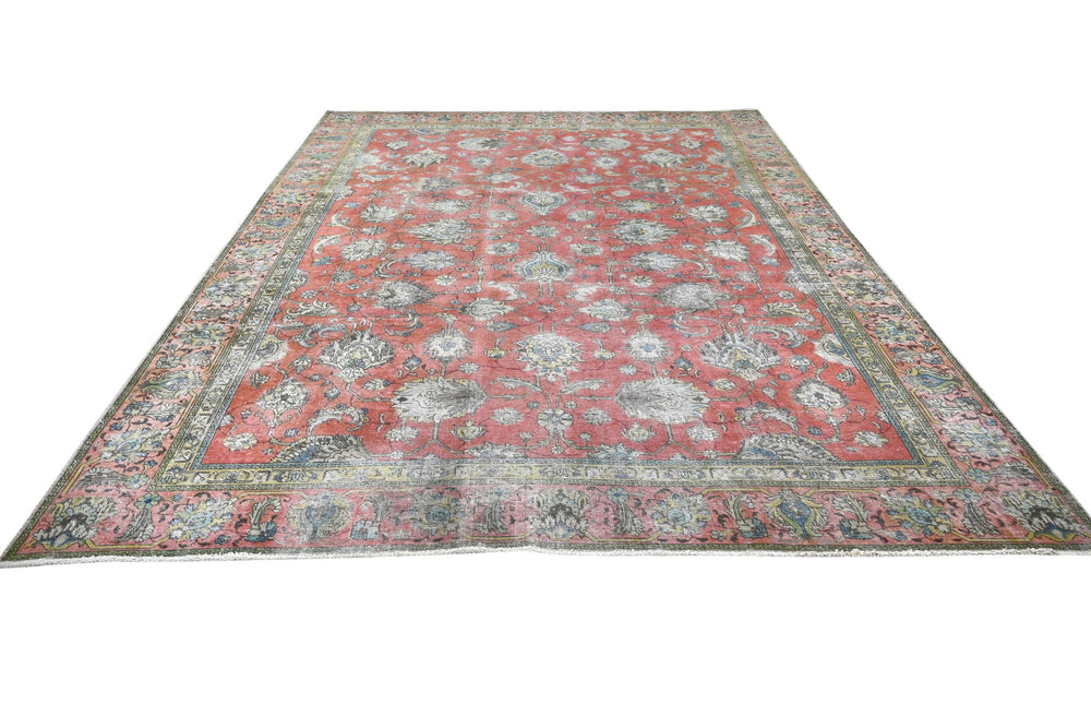 red Oversized rug 9' 0" x 11' 8"