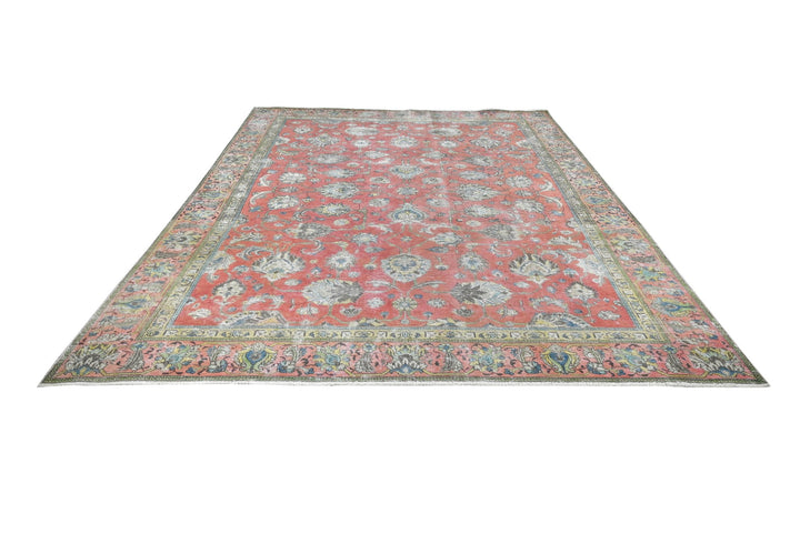 red Oversized rug 9' 0" x 11' 8"