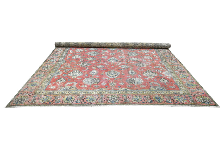 red Oversized rug 9' 0" x 11' 8"
