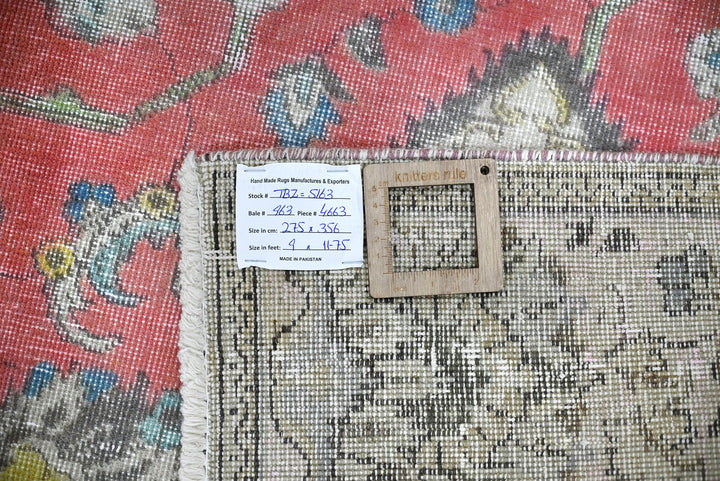 red Oversized rug 9' 0" x 11' 8"