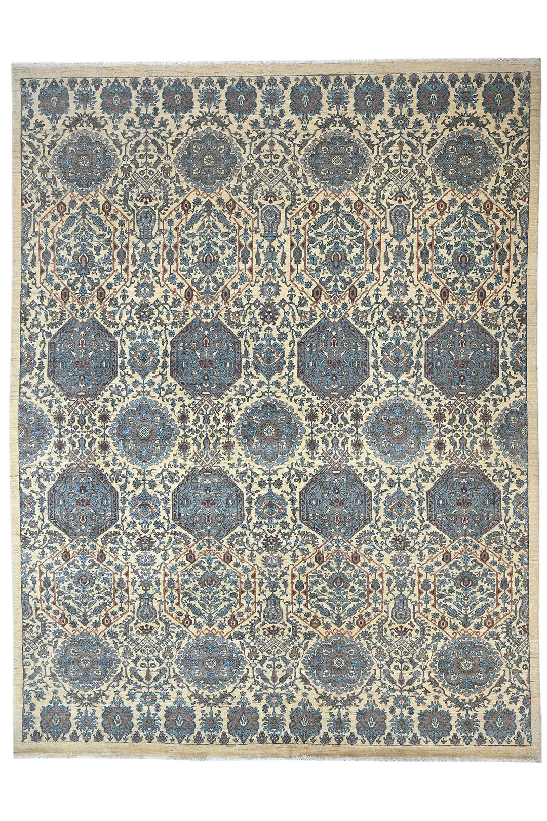 white Oversized rug 8' 11" x 11' 11"